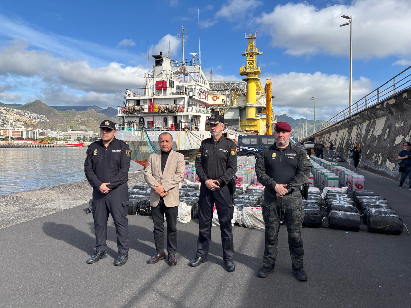 Police officers at the port Police officers at the port